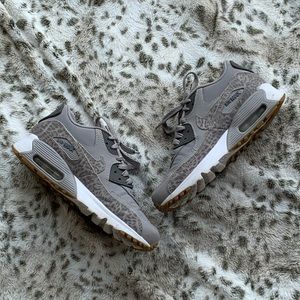 gray NIKE AIR MAX